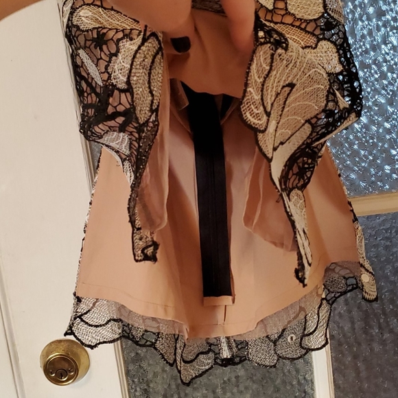 Host Pick BCBG Lace Strapless Knit White Black Nude NWT - Picture 6 of 13